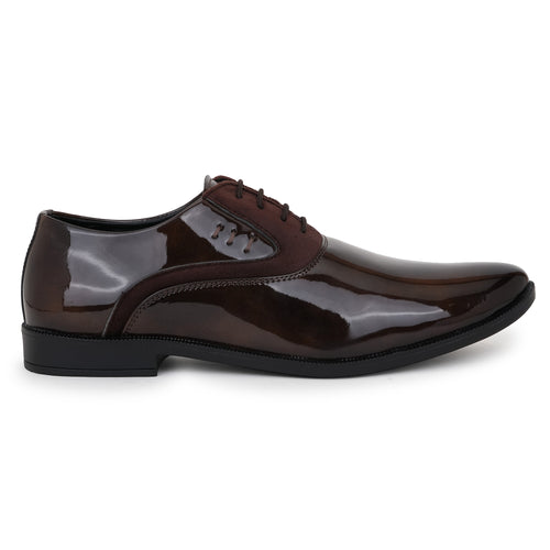 CLASSIC PATENT VELVET DERBY - BROWN