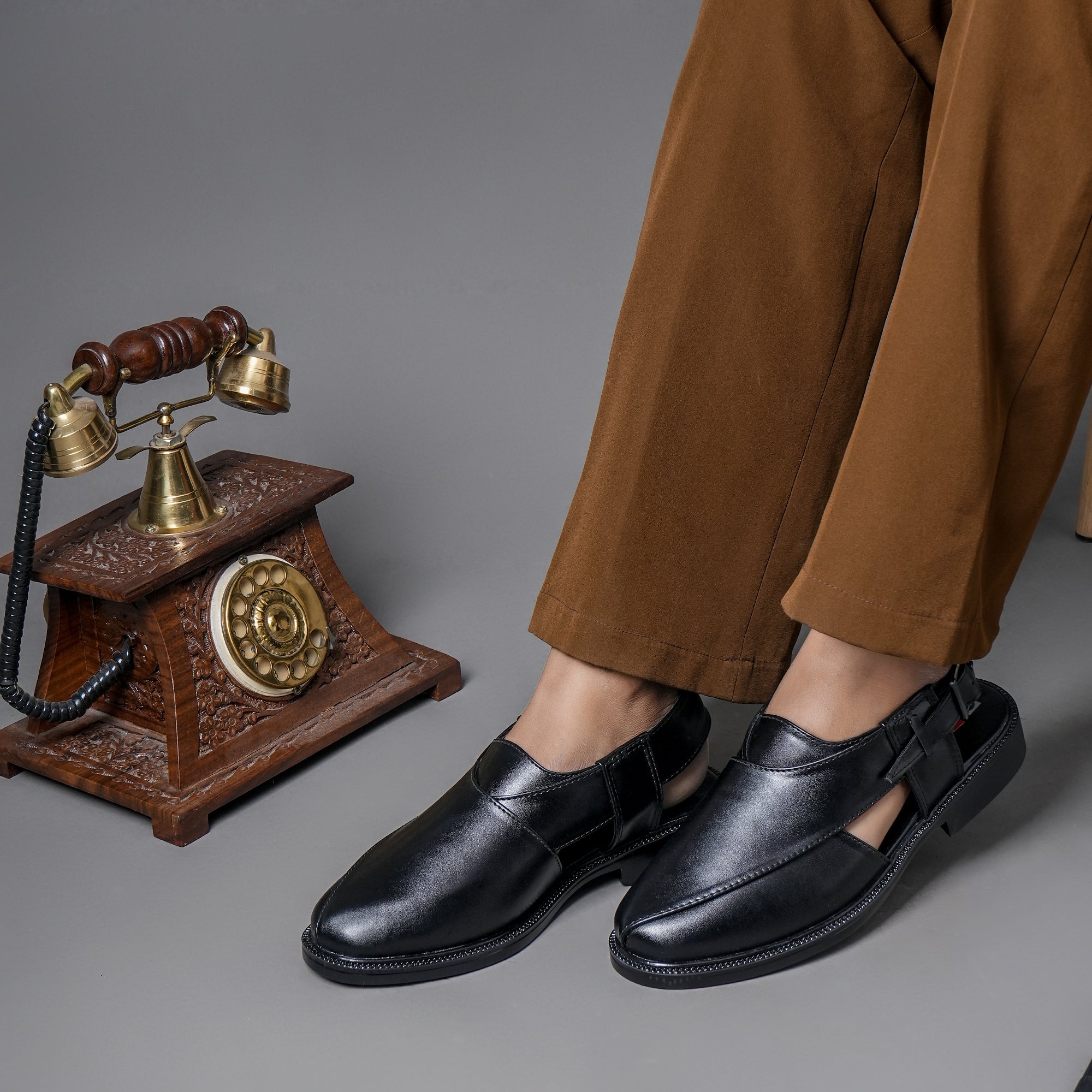 NON LEATHER PESHAWARI BELT SANDALS - BLACK